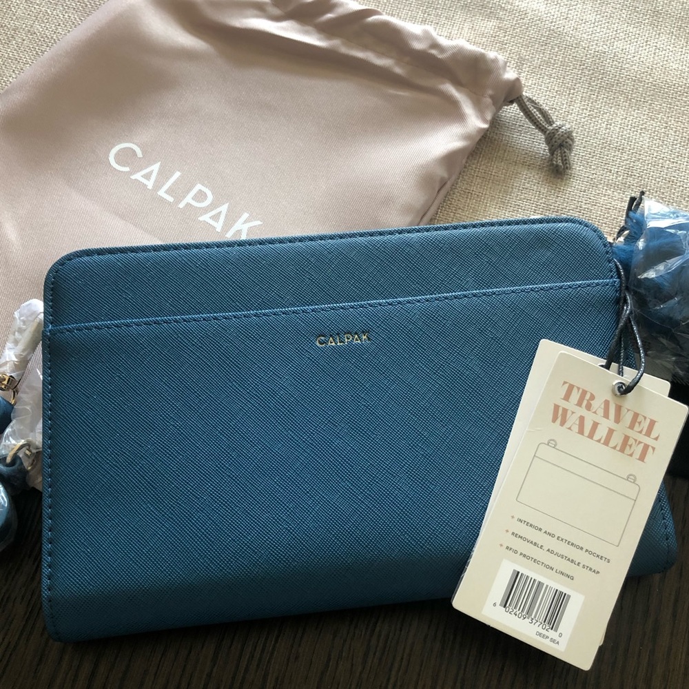 Calpak Kaya Wallet NWT